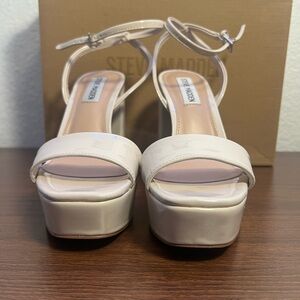 LESSA BONE PAT SIZE 6.5 woman  STEVE MADDEN with platform